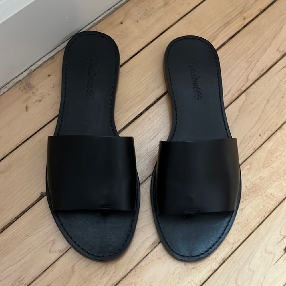 Madewell size 7.5 black leather sandals. Never worn!
